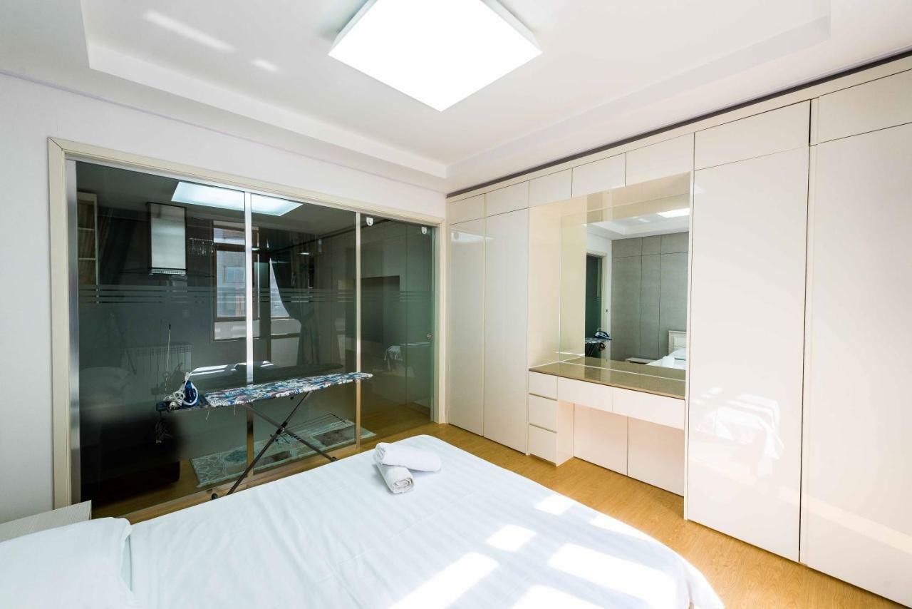 Ferienwohnung The Аddress Highvill 1 Astana Exterior foto
